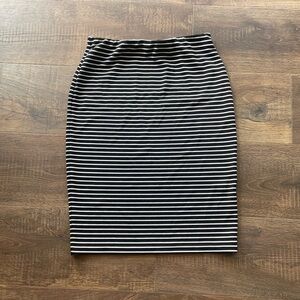 CeCe Black and White Striped‎ Pencil Skirt Size S